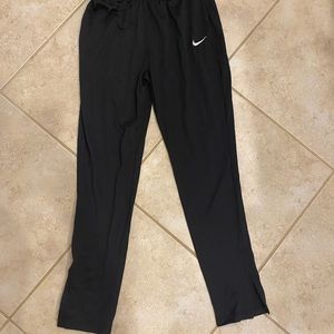 Nike pants size medium